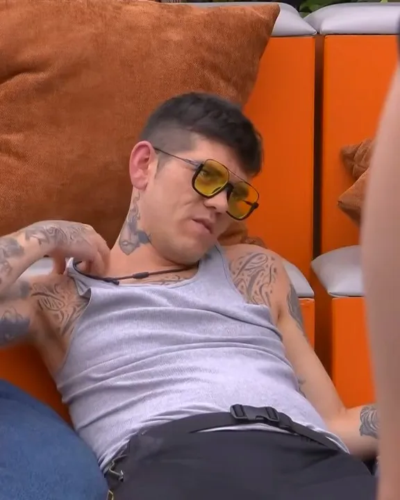 Diego echando el rato