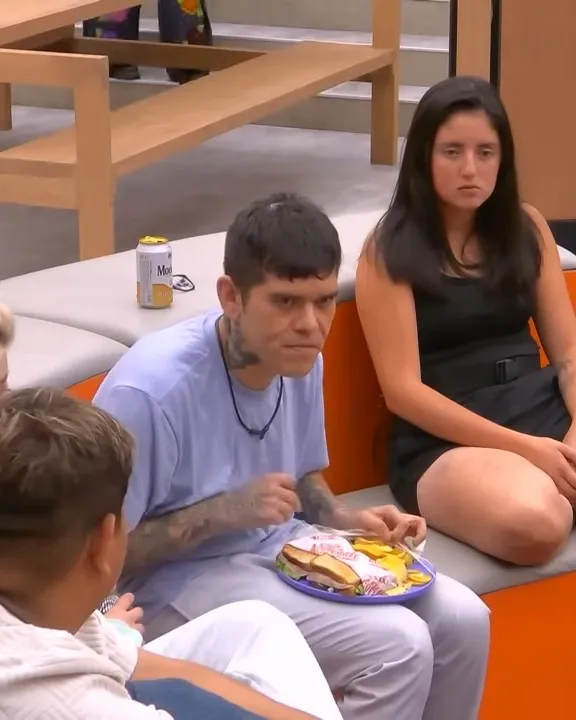 Diego con sus compañeros